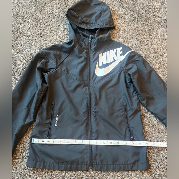 Boys Nike Rain Jacket - Picture 4 of 5